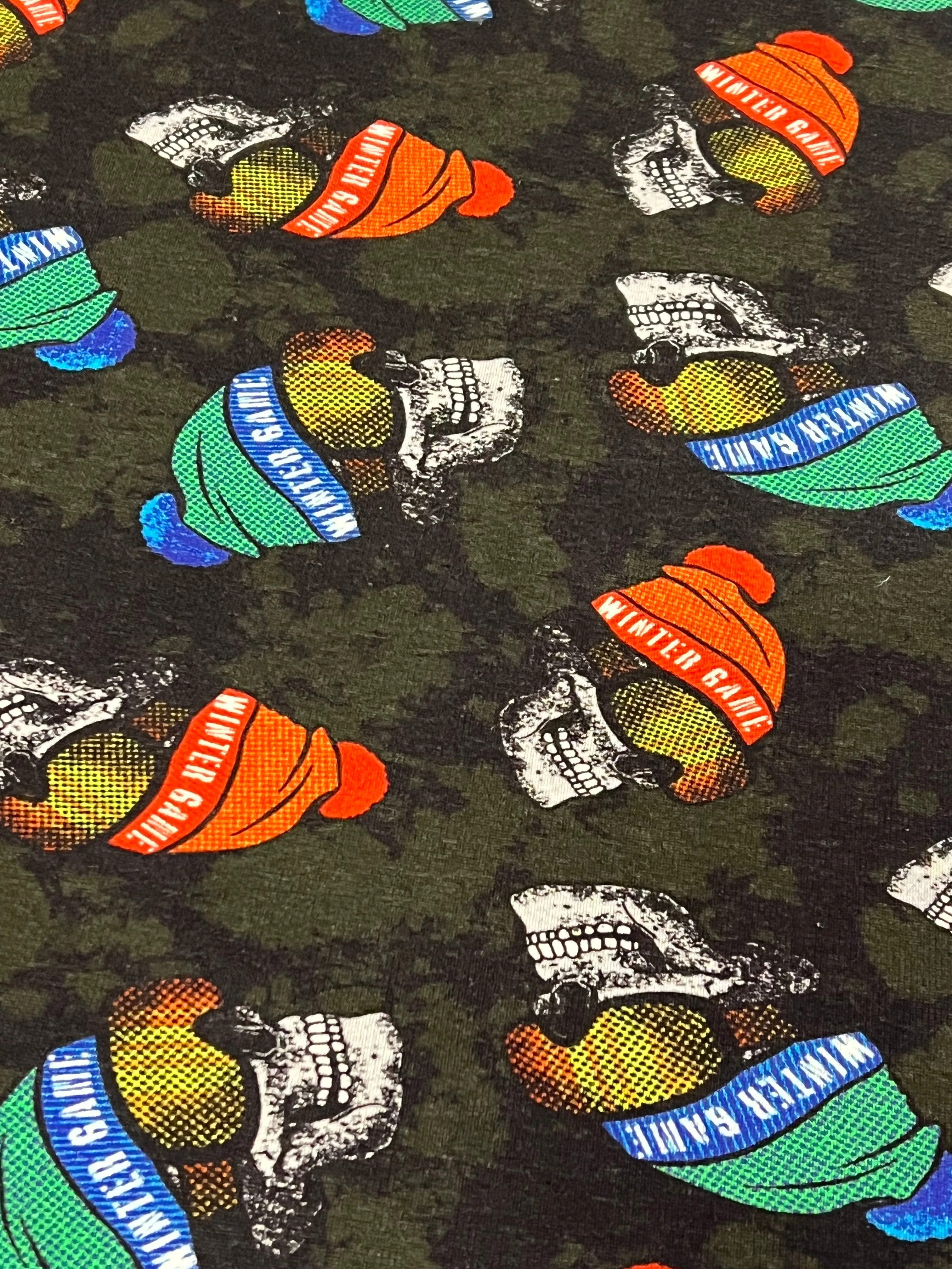85CM REMNANT BLACK SKULLS ALPINE FLEECE
