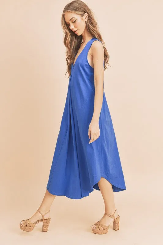 Aemi   Co Front Pleat Detail V-Neck Sleeveless Midi Dress