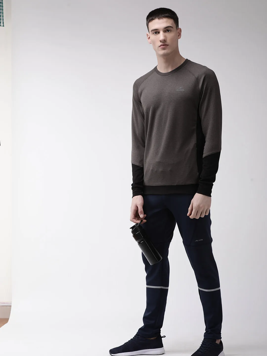 Alcis Men Charcoal Grey Solid Training Sweatshirt