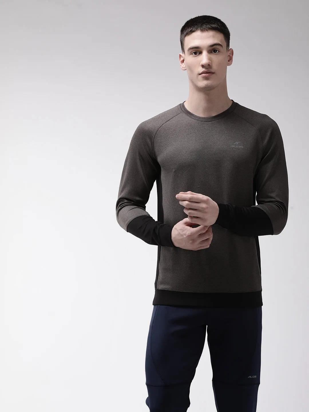 Alcis Men Charcoal Grey Solid Training Sweatshirt