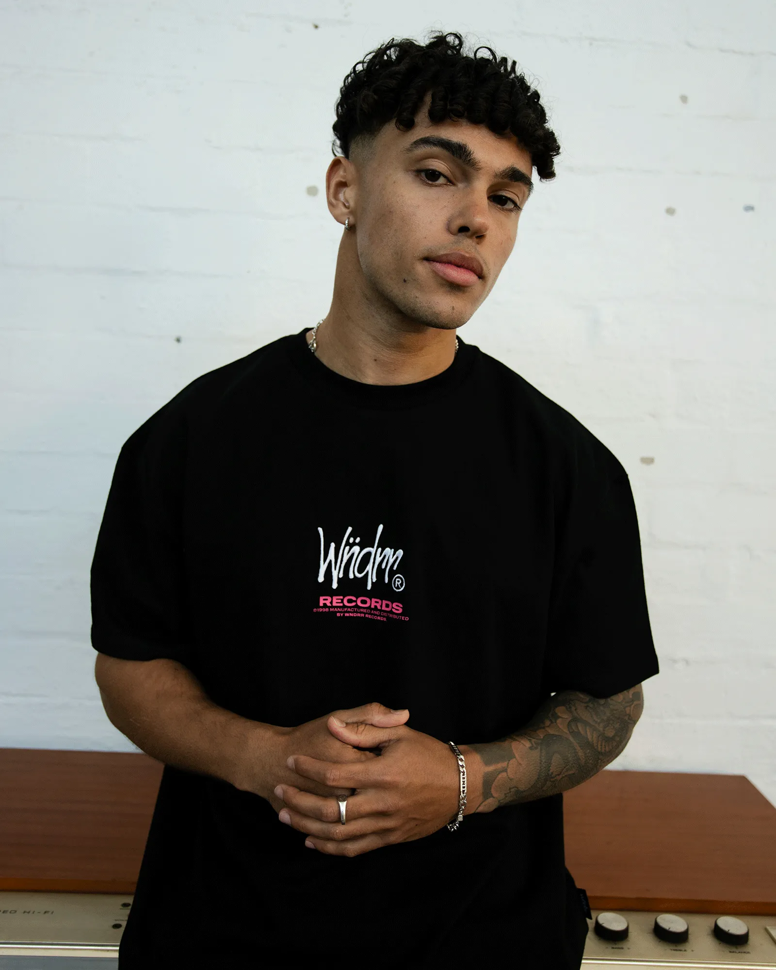 ATLANTIC BOX FIT TEE - BLACK
