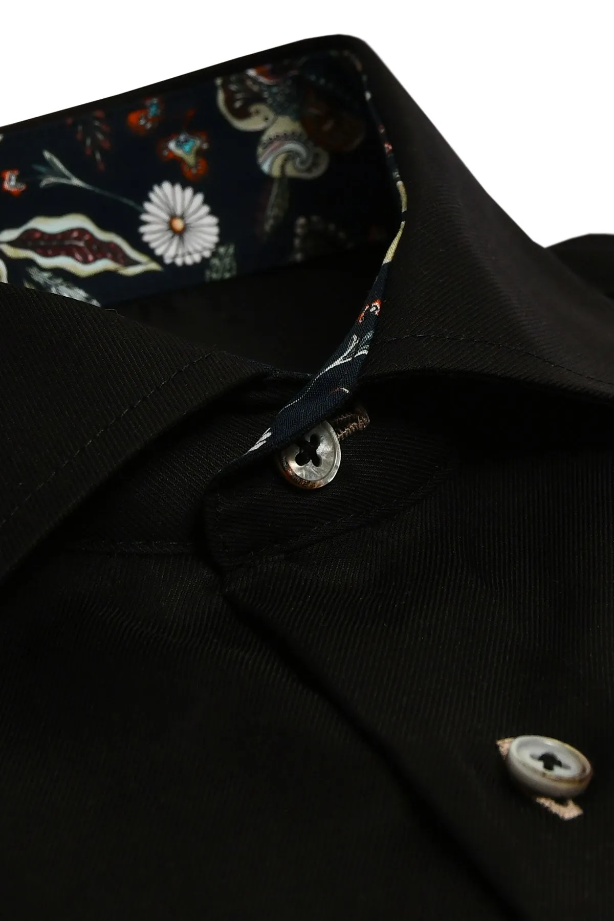 Black regular fit shirt with contrast details