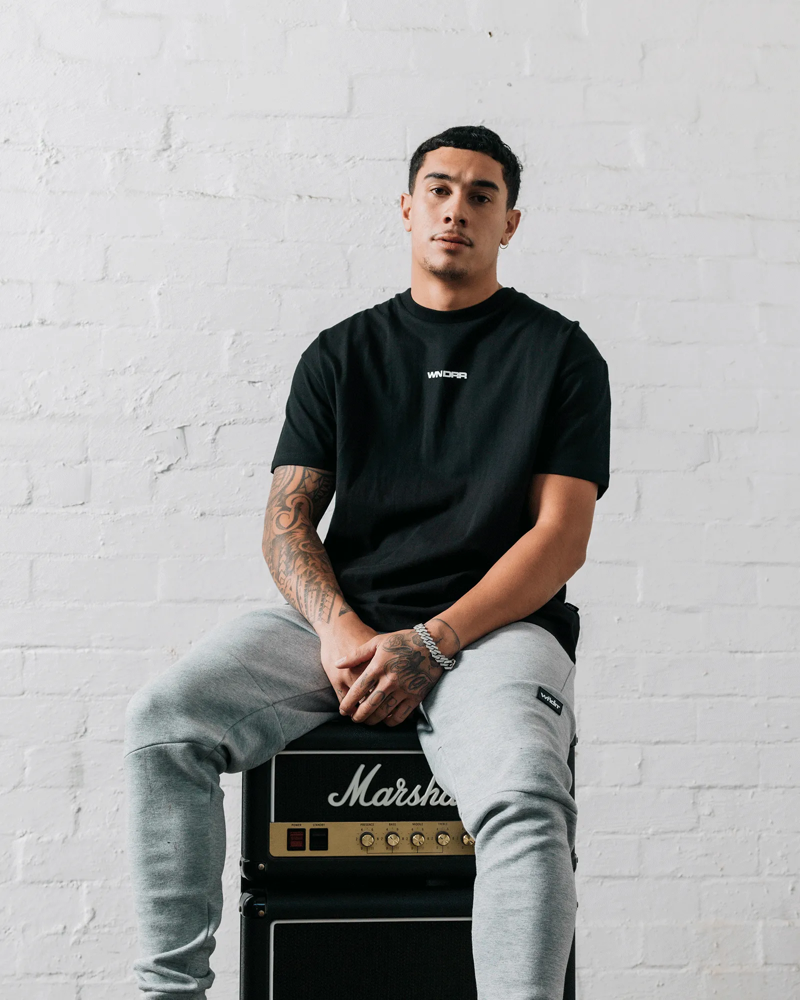 BOOSTER BOX FIT TEE - BLACK