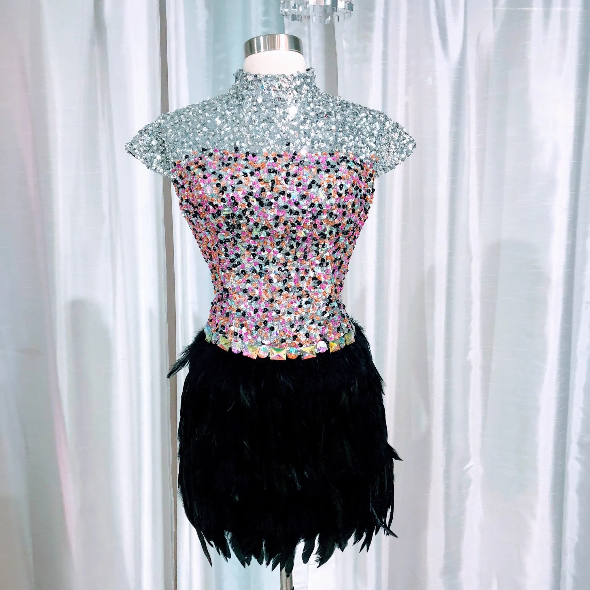 BOUTIQUE SIZE 2 SHORT DRESS
