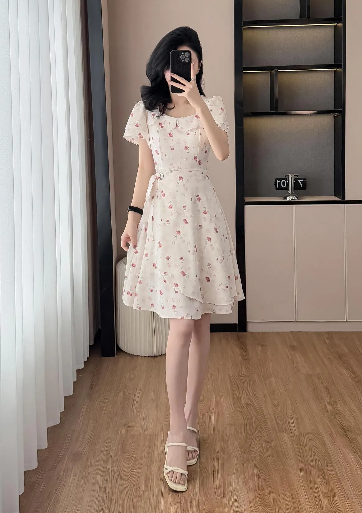 Chic A-line Summer Frock Featuring a Tulip Hem and Stylish Square Neck