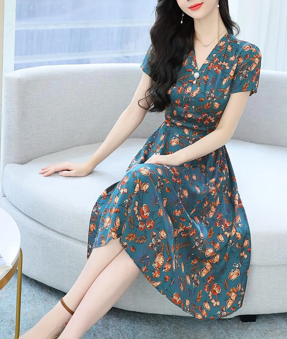 Elegant Mid-Length Floral Print Dress for Women
