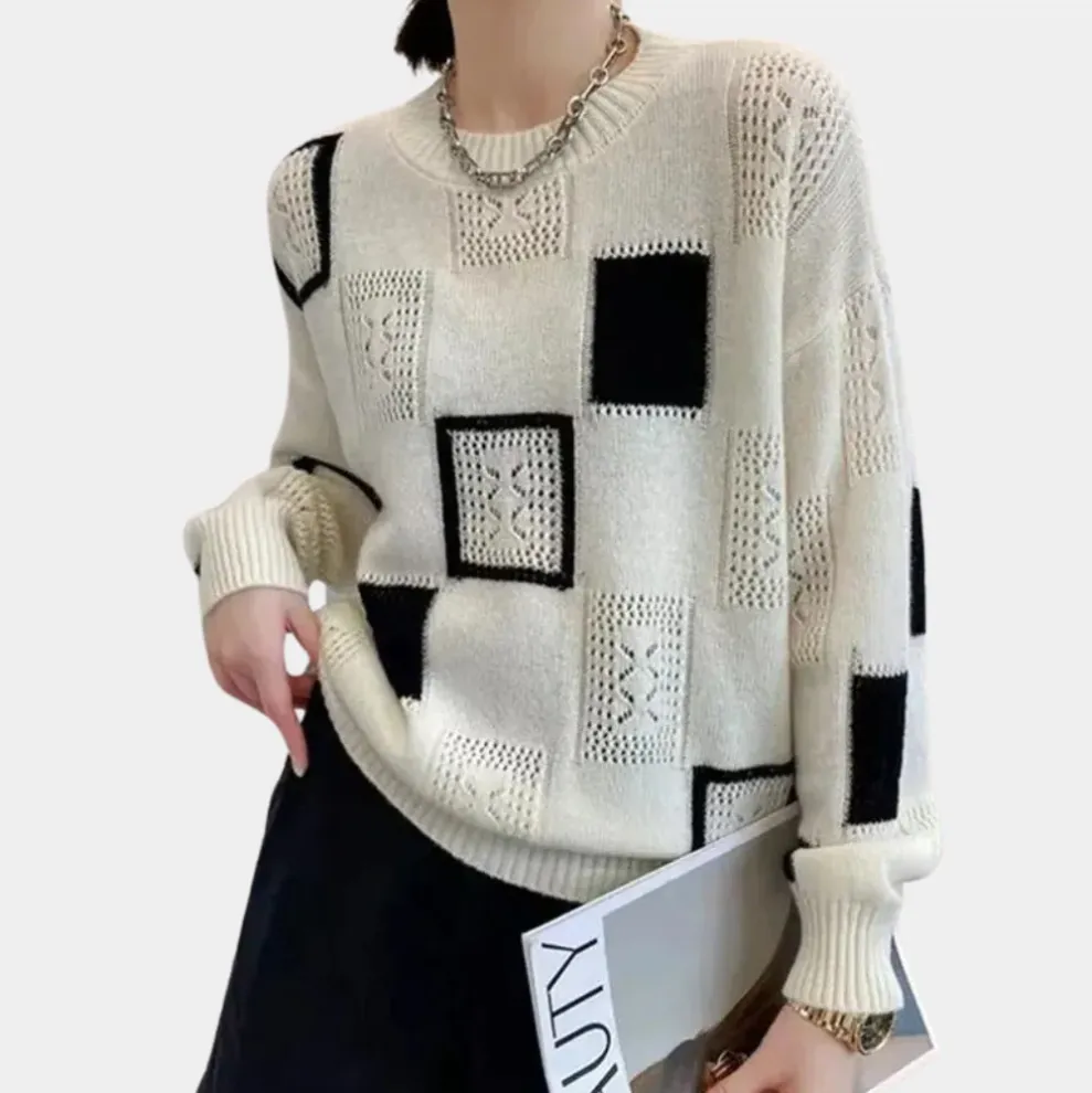 Elegant women's sweater in luxurious quality