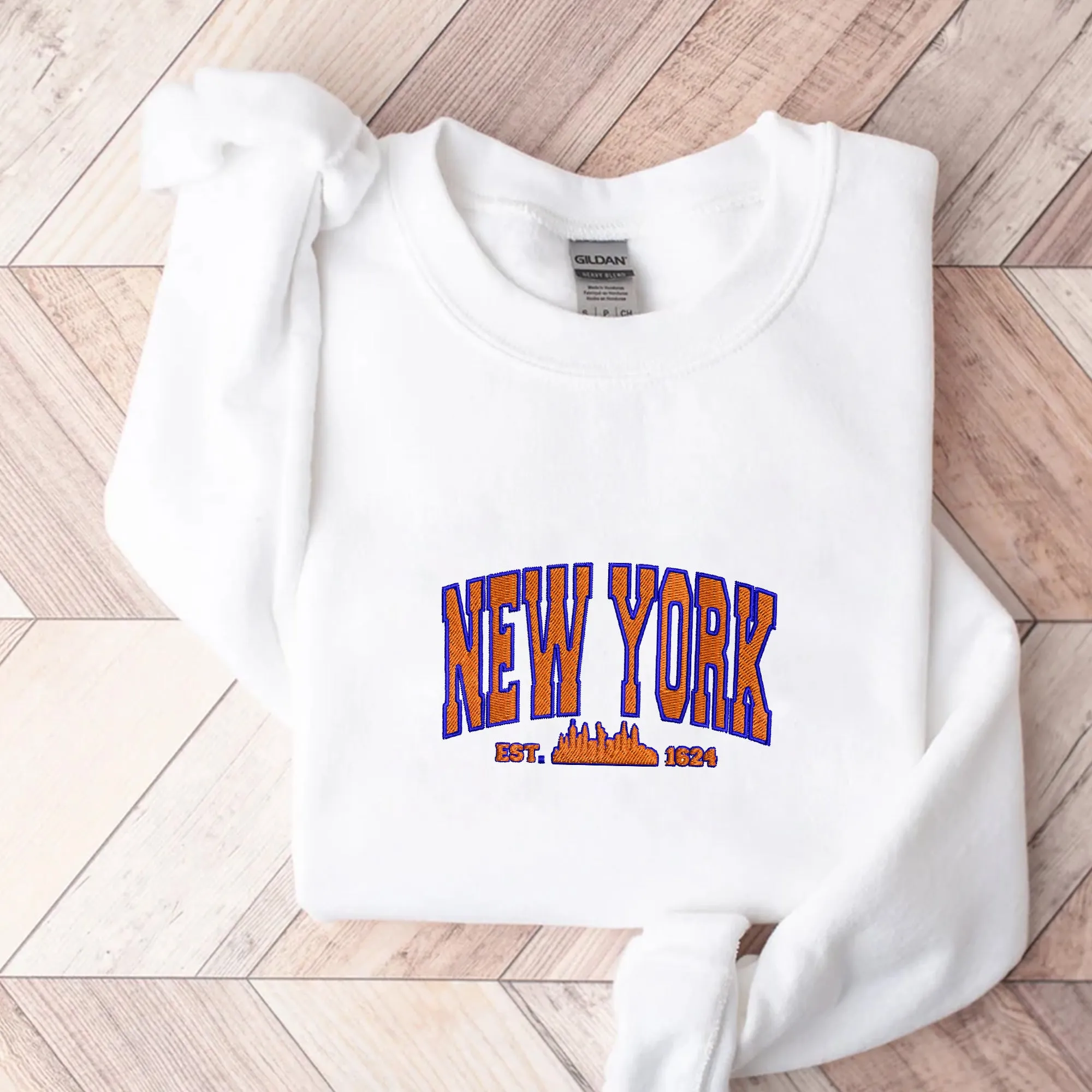 Embroidered New york sweatshirt, new york city sweatshirt, new yorker sweatshirt, east coast sweatshirt, new york lover gift, nyc sweatshirt for women