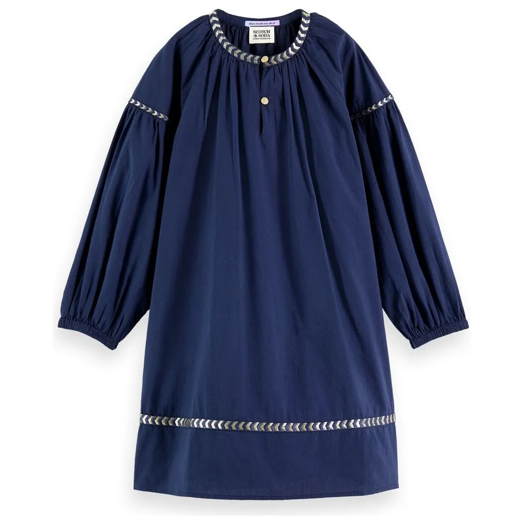 Long Sleeved Glittering Embroidery Mini Dress