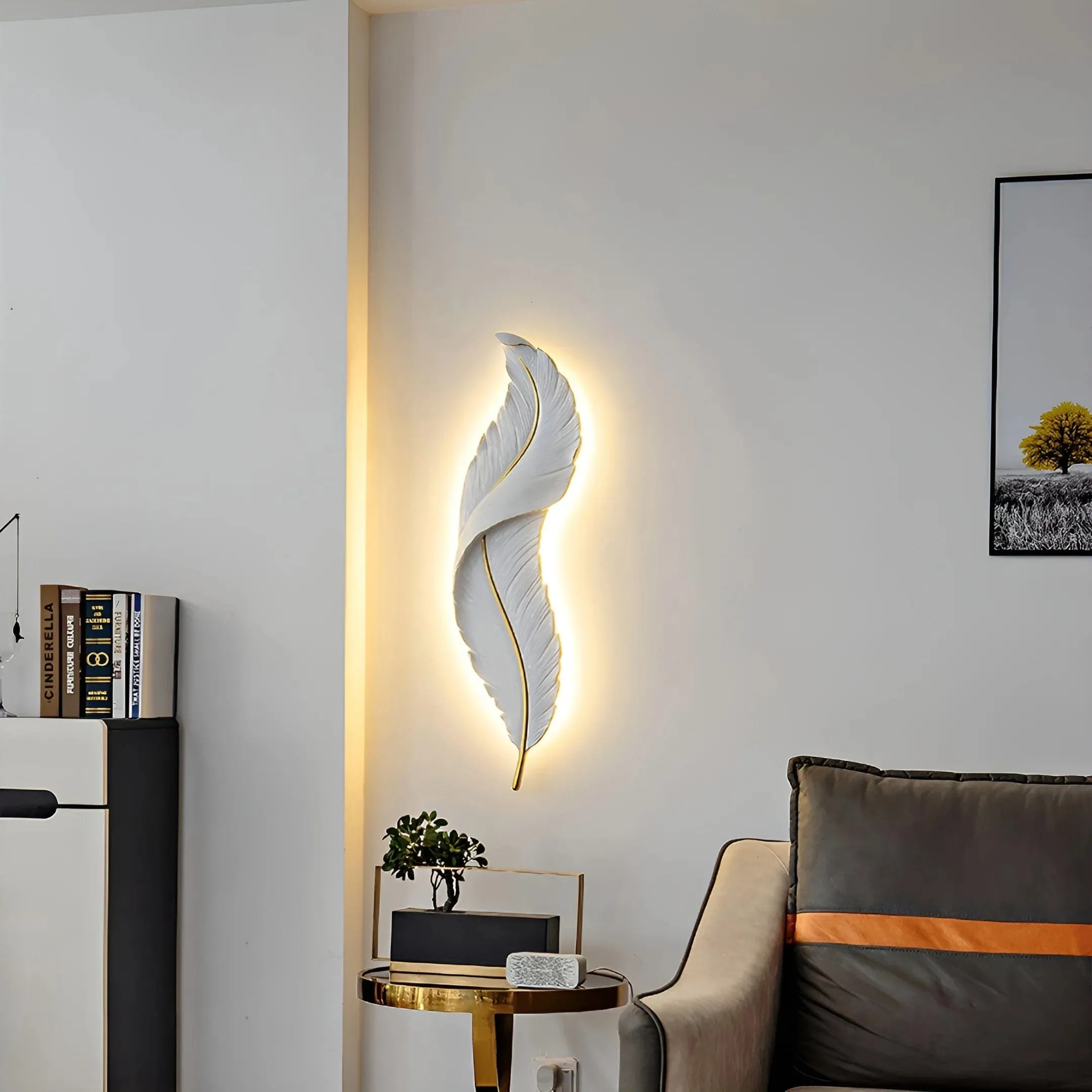 Luxurious 3 Colored Feather Wall Lamp