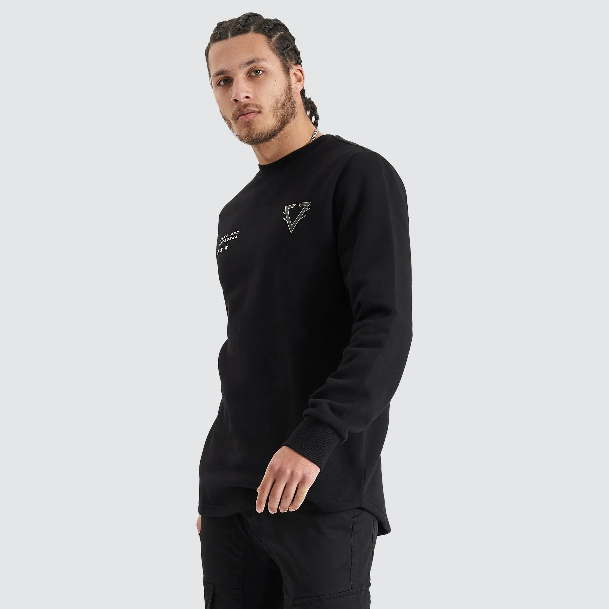 Novice Dual Curved Sweater Jet Black