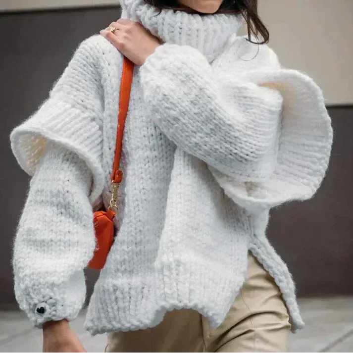 Oversized jumper with sophisticated cross-stitch pattern for women