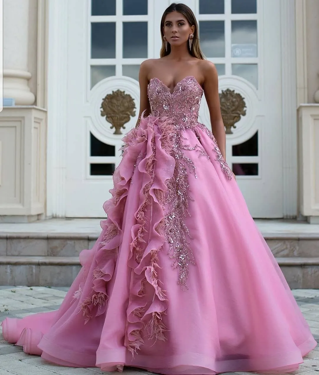 pink ball gown prom dresses 2020 sweetheart beaded feather luxury elegant prom gown vestido de graduacion