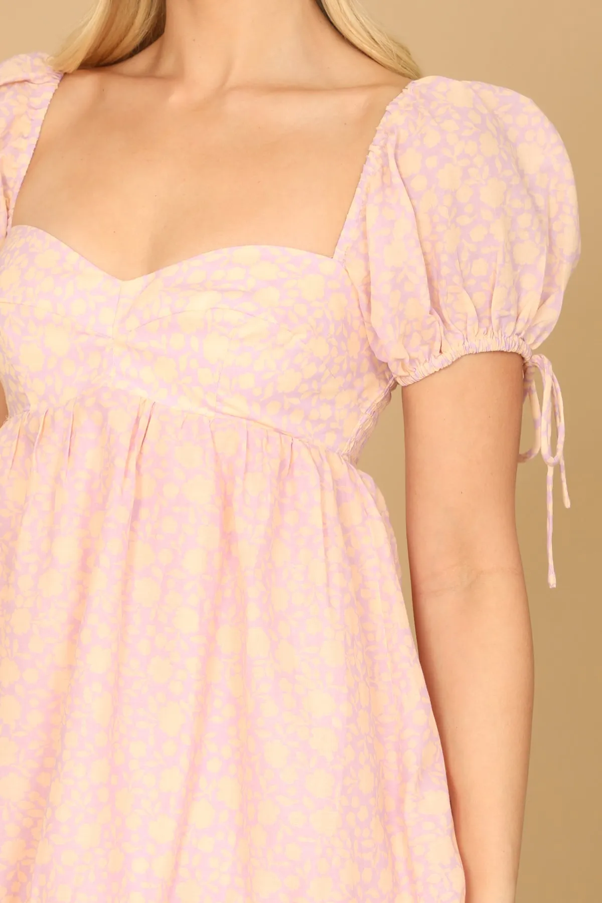 PUFF TIE SLEEVE SWEETHEART NECK BABYDOLL TIERED FLORAL MINI DRESS