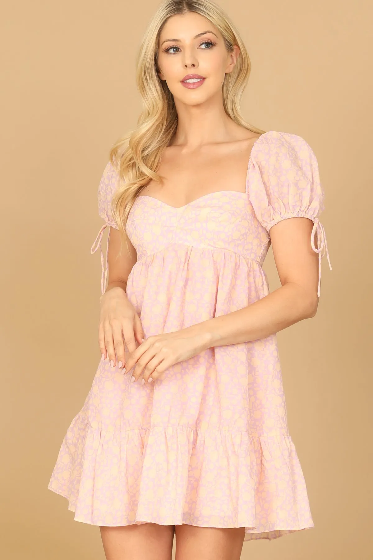 PUFF TIE SLEEVE SWEETHEART NECK BABYDOLL TIERED FLORAL MINI DRESS