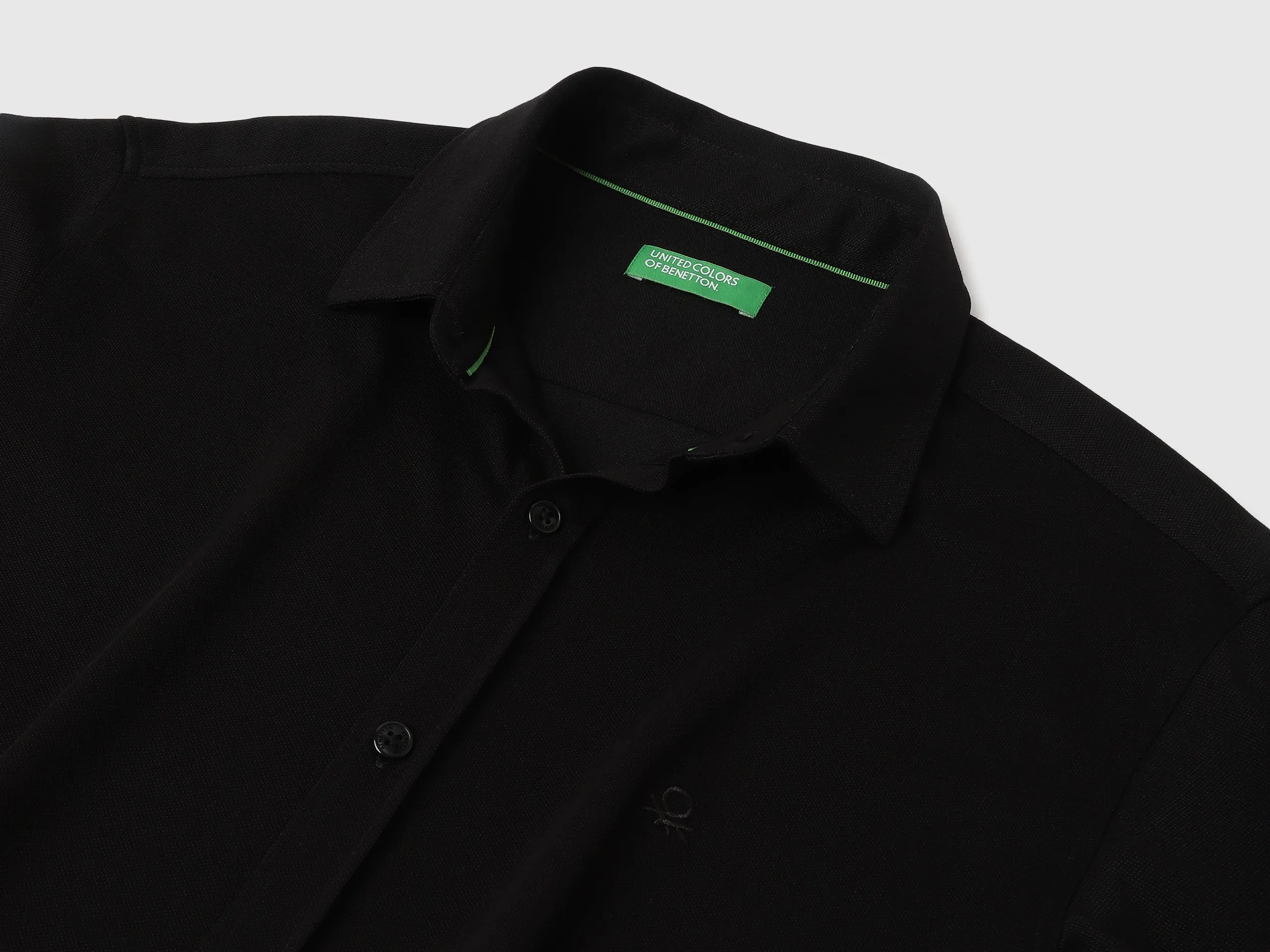 Regular Fit Spread Collar Solid Shirts