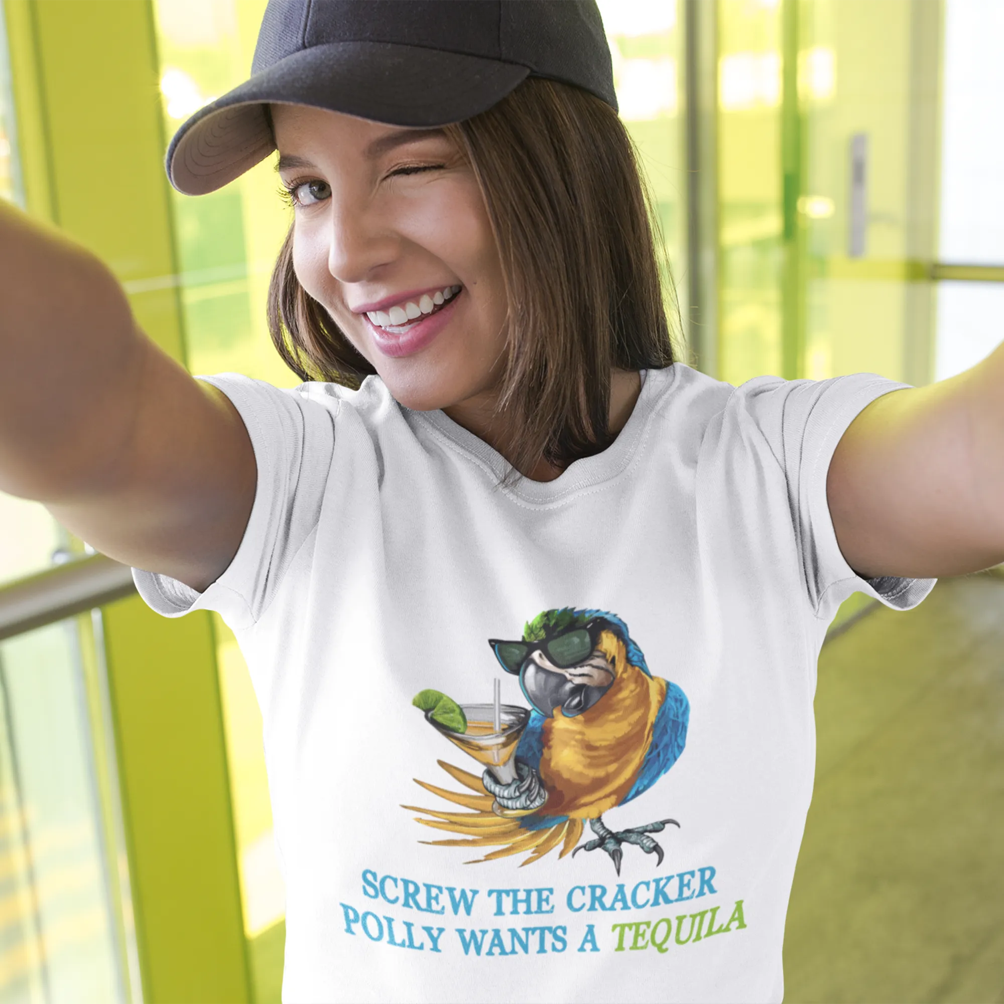 SCREW THE CRACKER POLLY WANTS A COCKTAIL - Unisex Party Drinking Tee