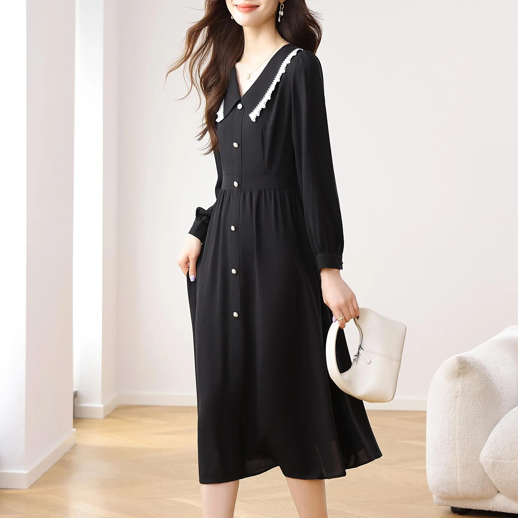 Stylish A-line Chiffon Dress for a Flattering Fit