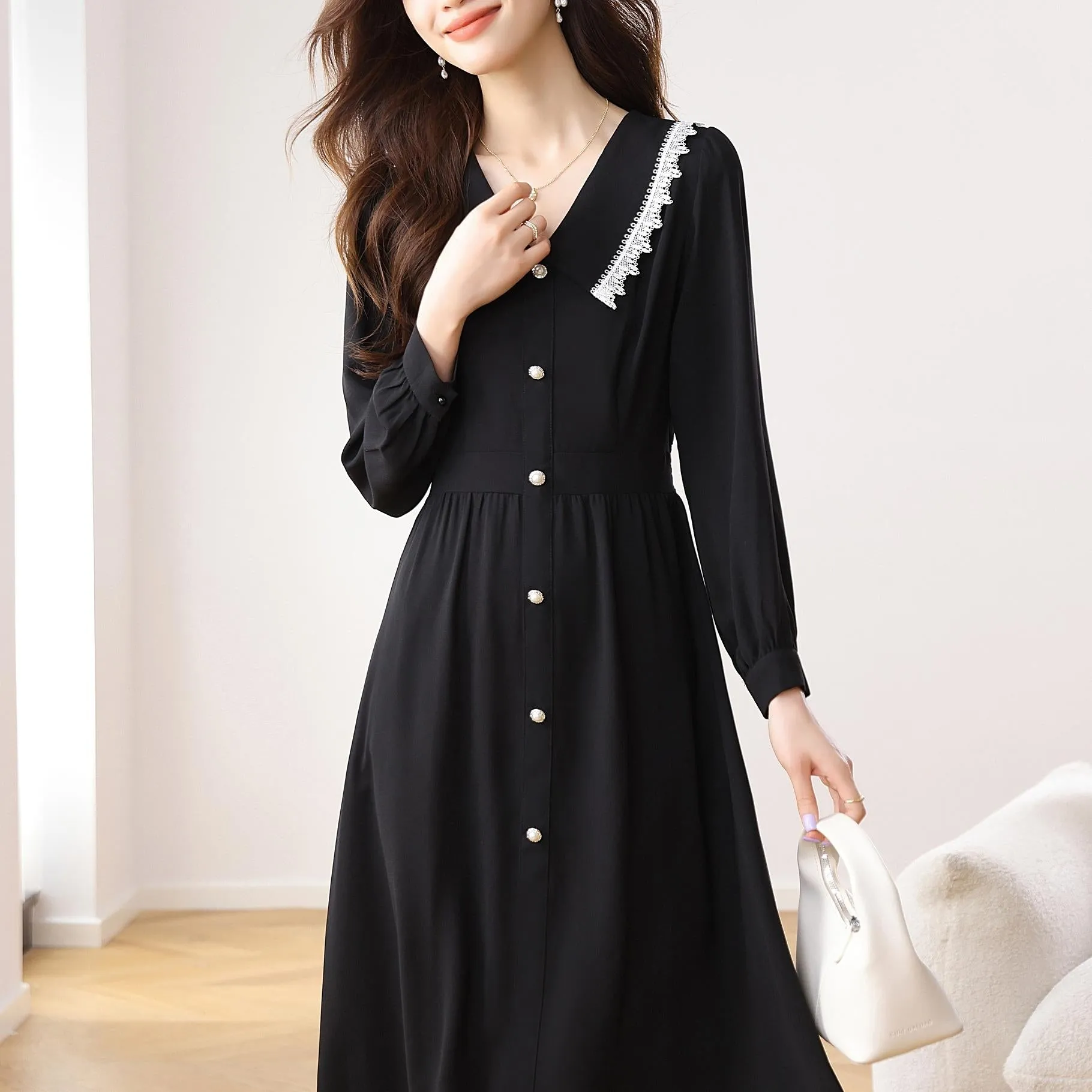 Stylish A-line Chiffon Dress for a Flattering Fit