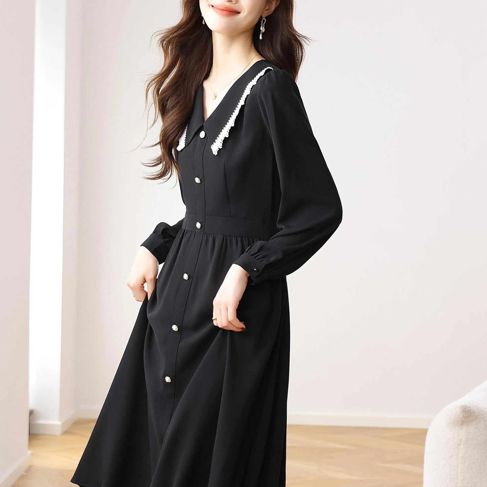 Stylish A-line Chiffon Dress for a Flattering Fit