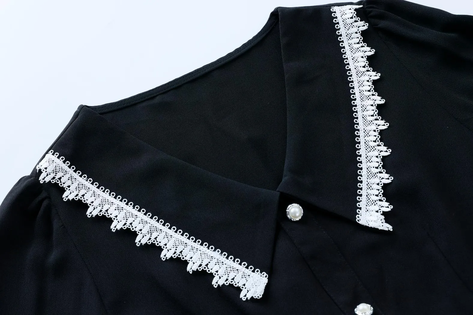 Stylish A-line Chiffon Dress for a Flattering Fit