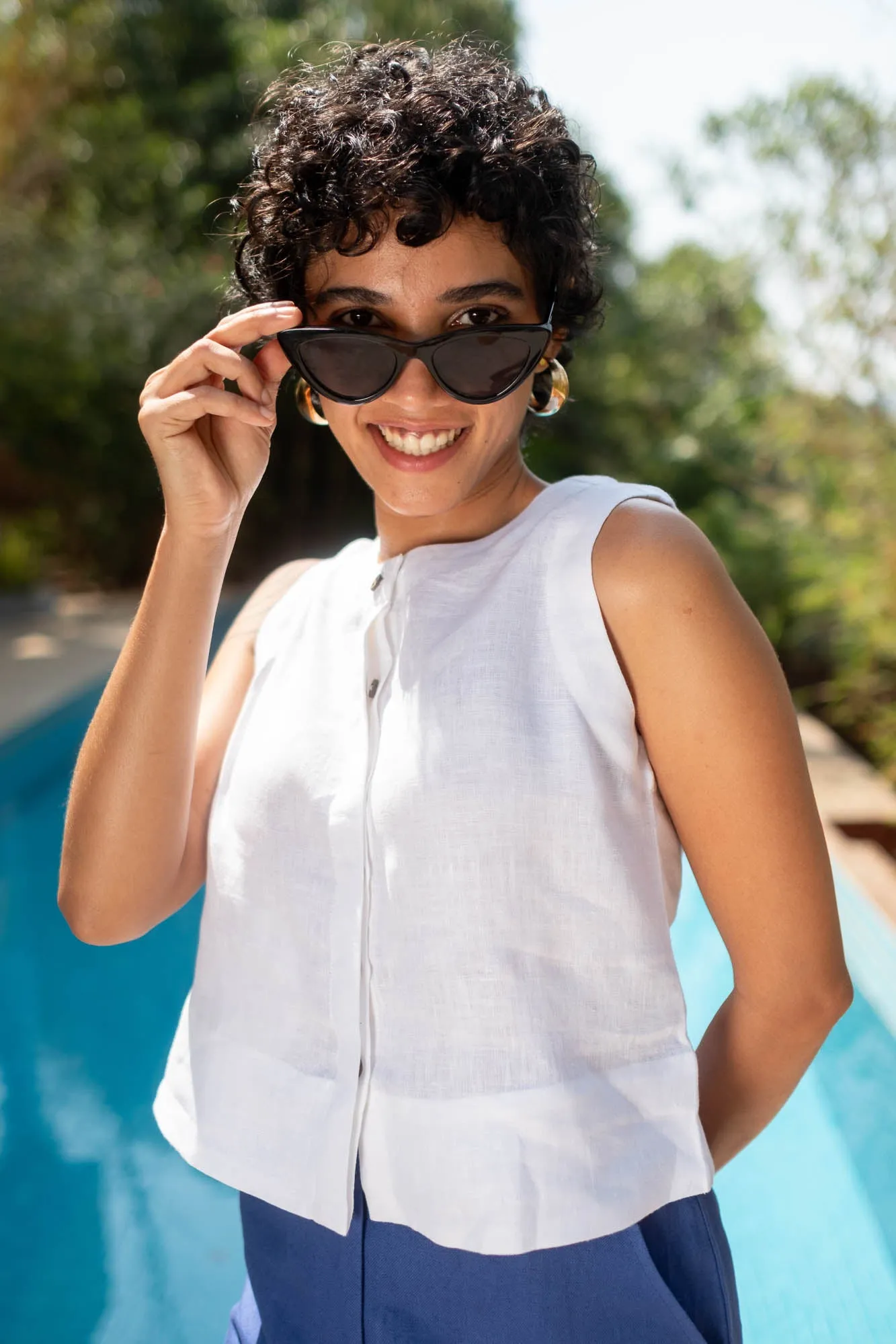 The Linen Sleeveless Shirt