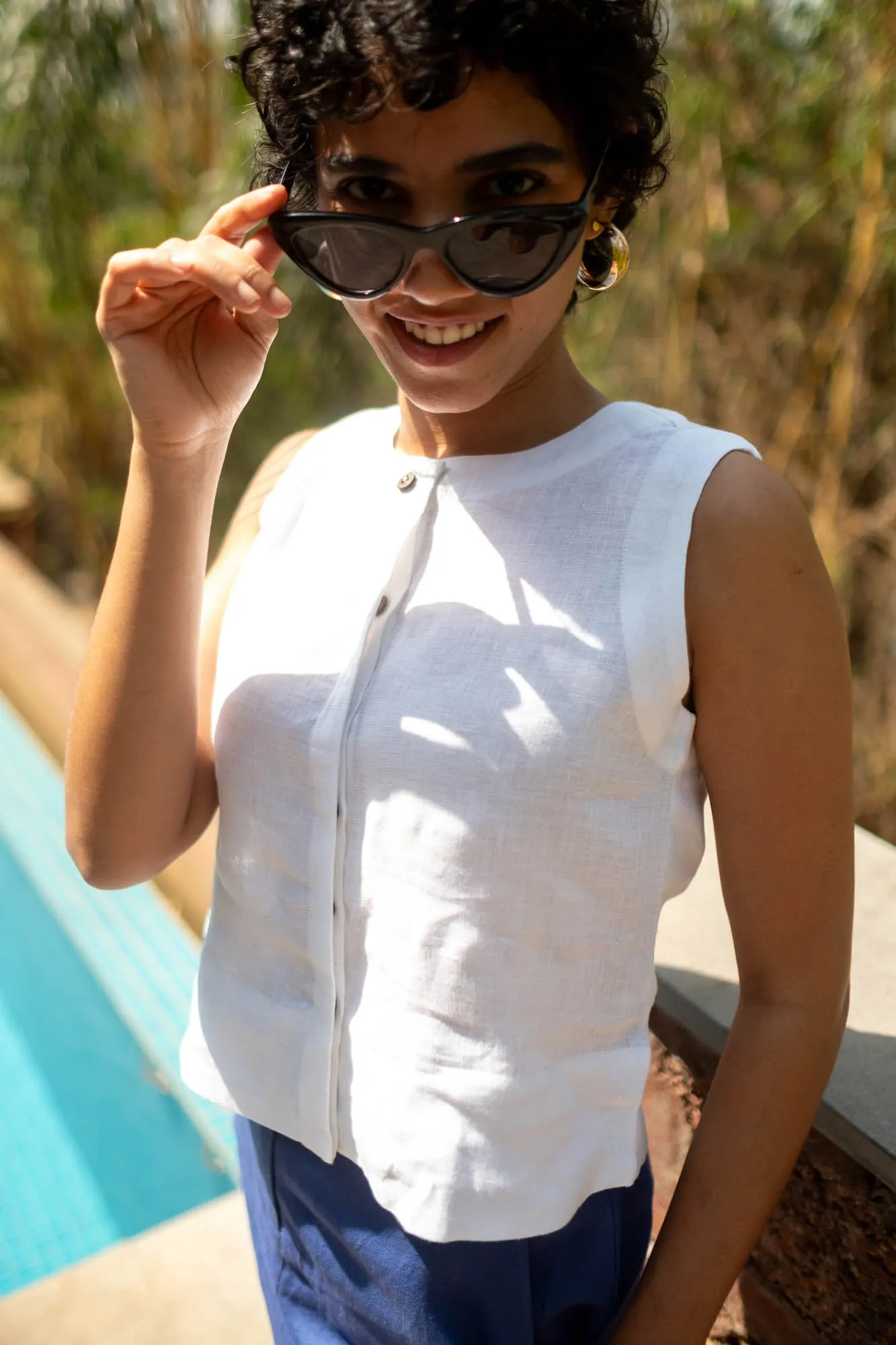 The Linen Sleeveless Shirt