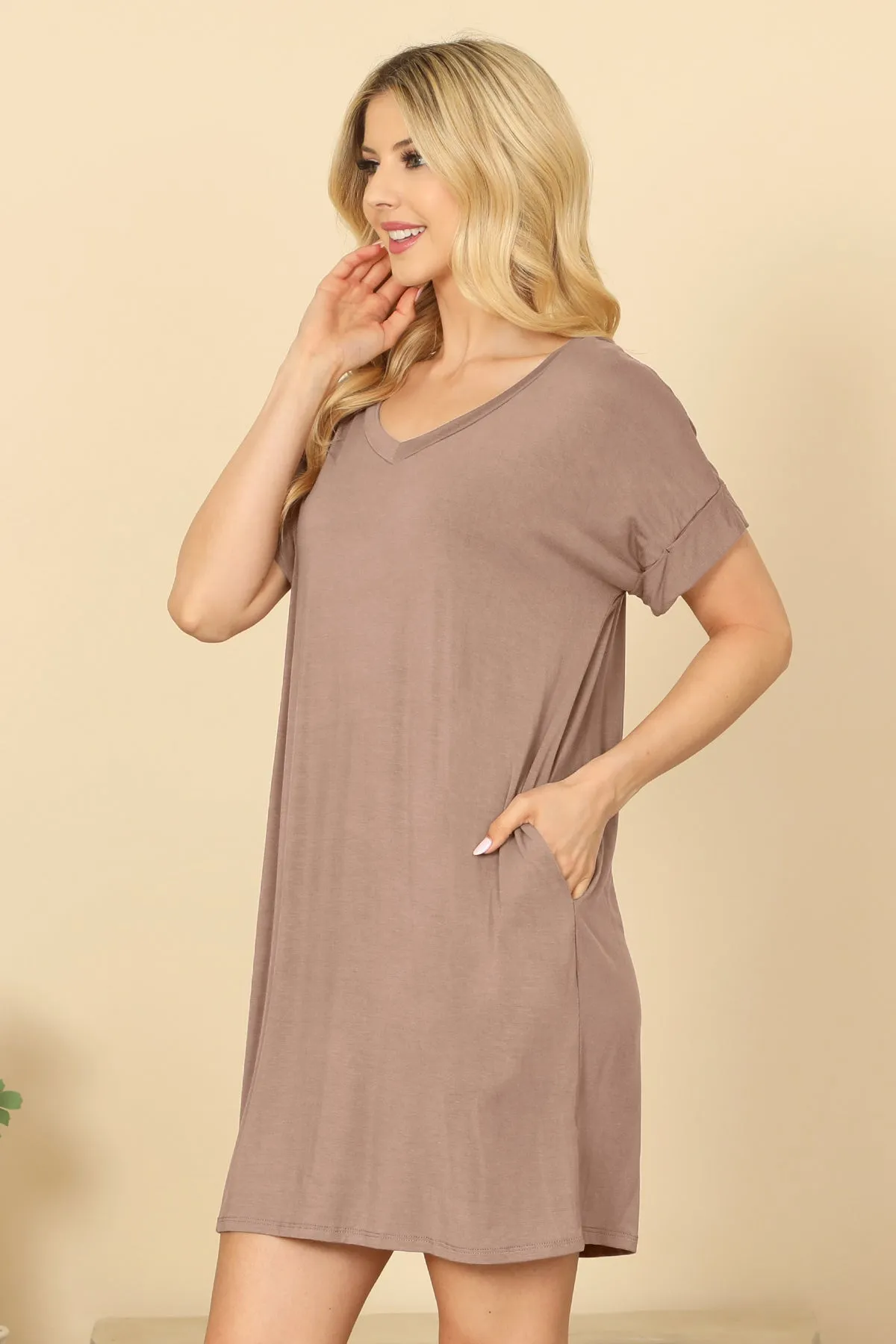 V-NECK SHORT SLEEVE SIDE POCKET SOLID MINI DRESS