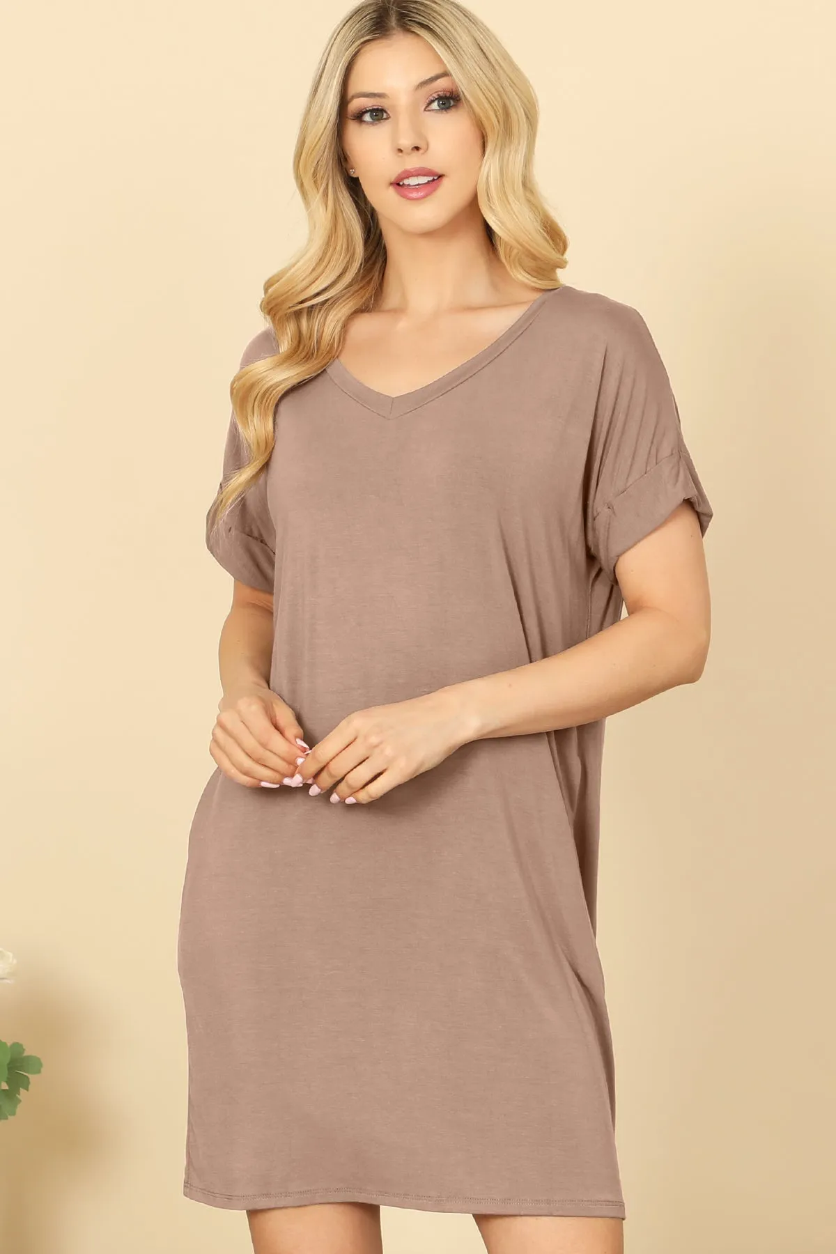 V-NECK SHORT SLEEVE SIDE POCKET SOLID MINI DRESS